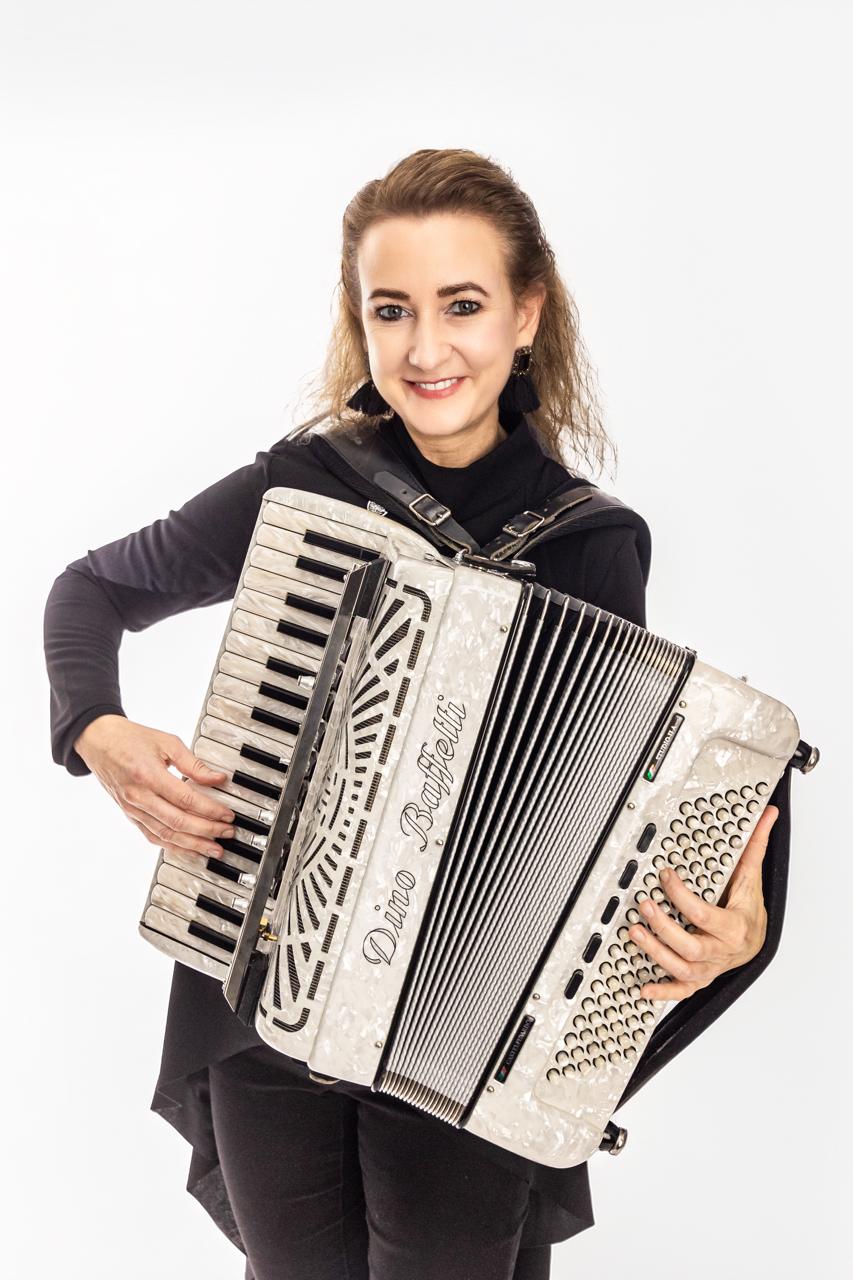 Nastja Schkinder – TriOle Band 2024